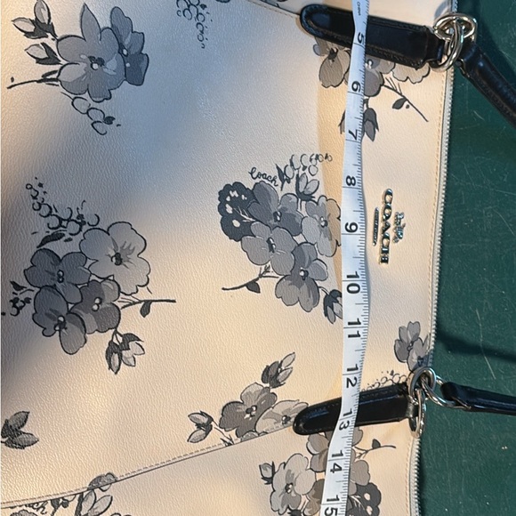 Coach Tote with floral print - Picture 5 of 6
